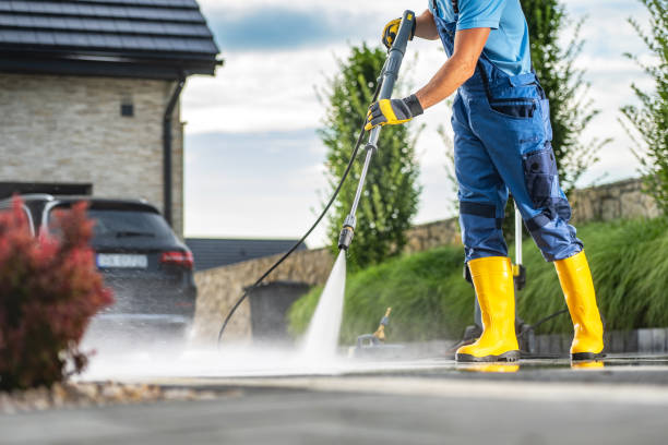 Best Sidewalk and Walkway Cleaning  in Crown Pot, IN